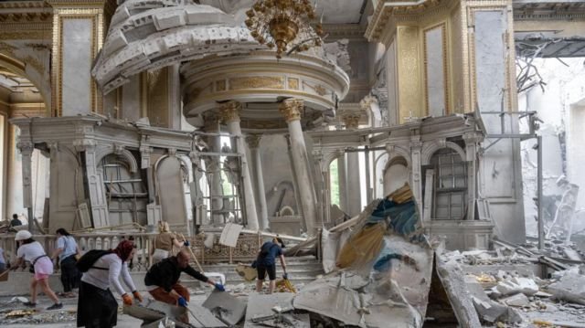RUSIA ATACA ODESA EN UCRANIA, CAUSA DAÑOS A CATEDRAL Y OTROS MONUMENTOS