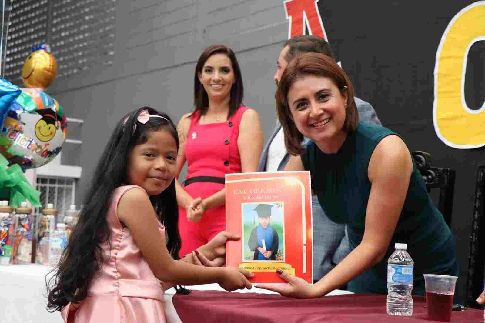 SE GRADUAN 93 NIÑOS DEL CAIC DE FORTÍN