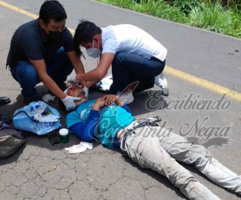 DERRAPA MOTOCICLISTA EN TOTUTLA