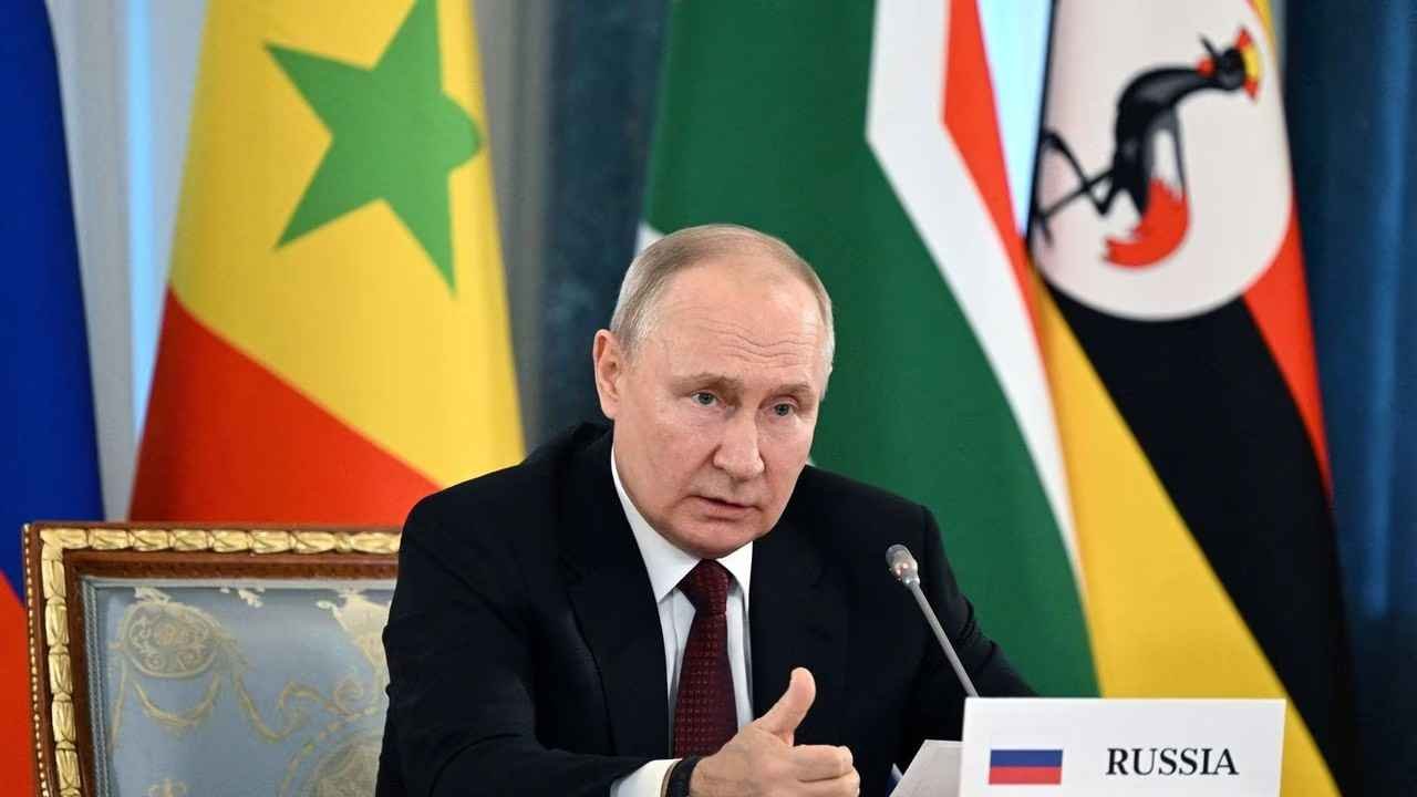 PUTIN DICE QUE NO RECHAZA LAS CONVERSACIONES DE PAZ CON UCRANIA