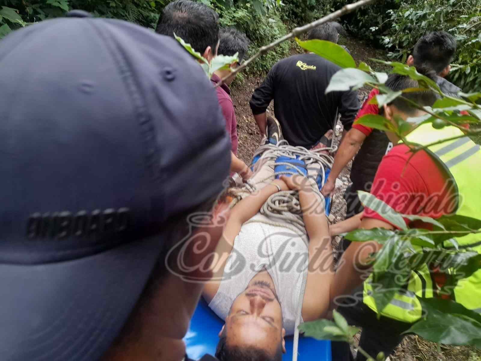 CAE HOMBRE A BARRANCO