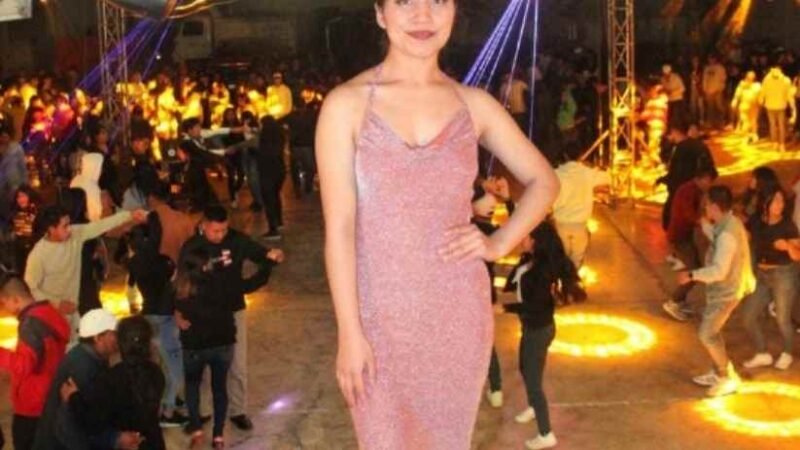 ELIGEN A VIRIDIANA TENTLE COMO REINA DE FERIA DE CALCAHUALCO