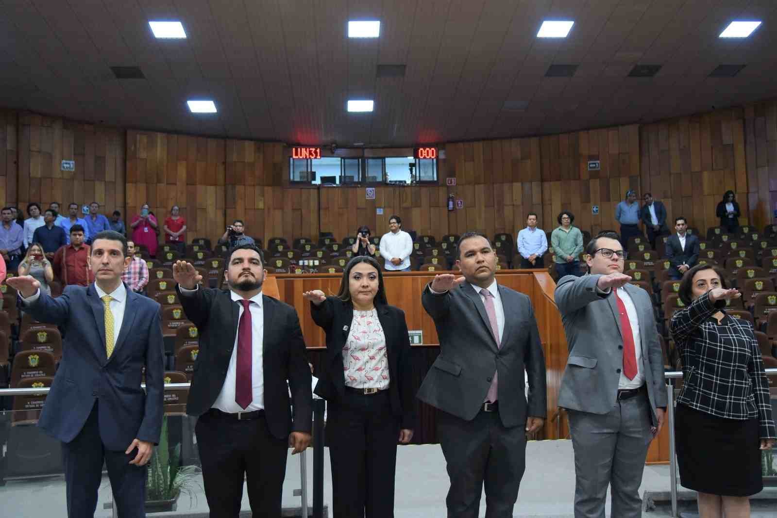 RINDEN PROTESTA TITULARES DE OICS DE ORGANISMOS AUTÓNOMOS Y CONGRESO LOCAL