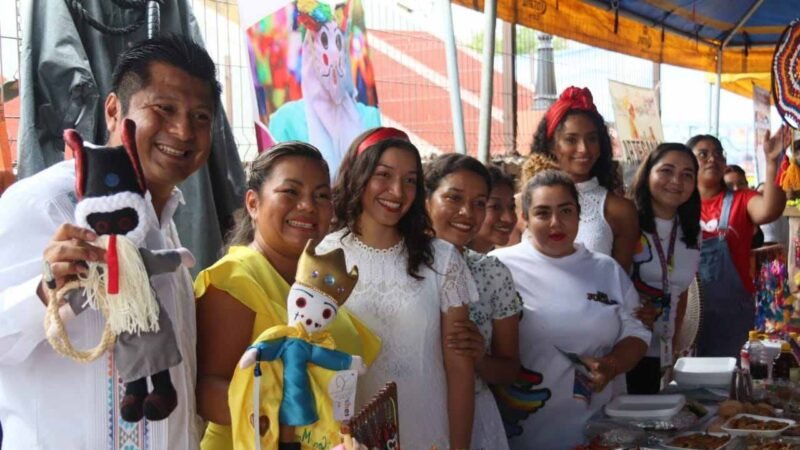 UN ÉXITO, PRIMER DÍA DEL FESTIVAL DEL LANGOSTINO