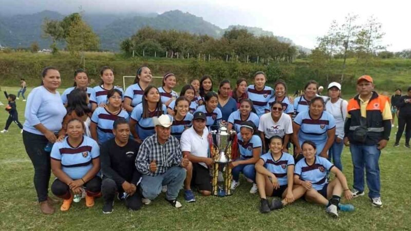 EXCOLA FEMENIL, CAMPEÓN DE LIGA MUNICIPAL