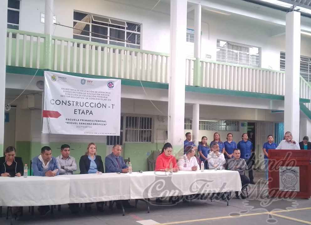 INICIA RECONSTRUCCIÓN DE PRIMARIA MIGUEL SÁNCHEZ OROPEZA