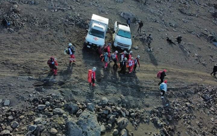 RESCATAN CUERPOS DE ALPINISTAS QUE MURIERON EN EL CITLALTÉPETL