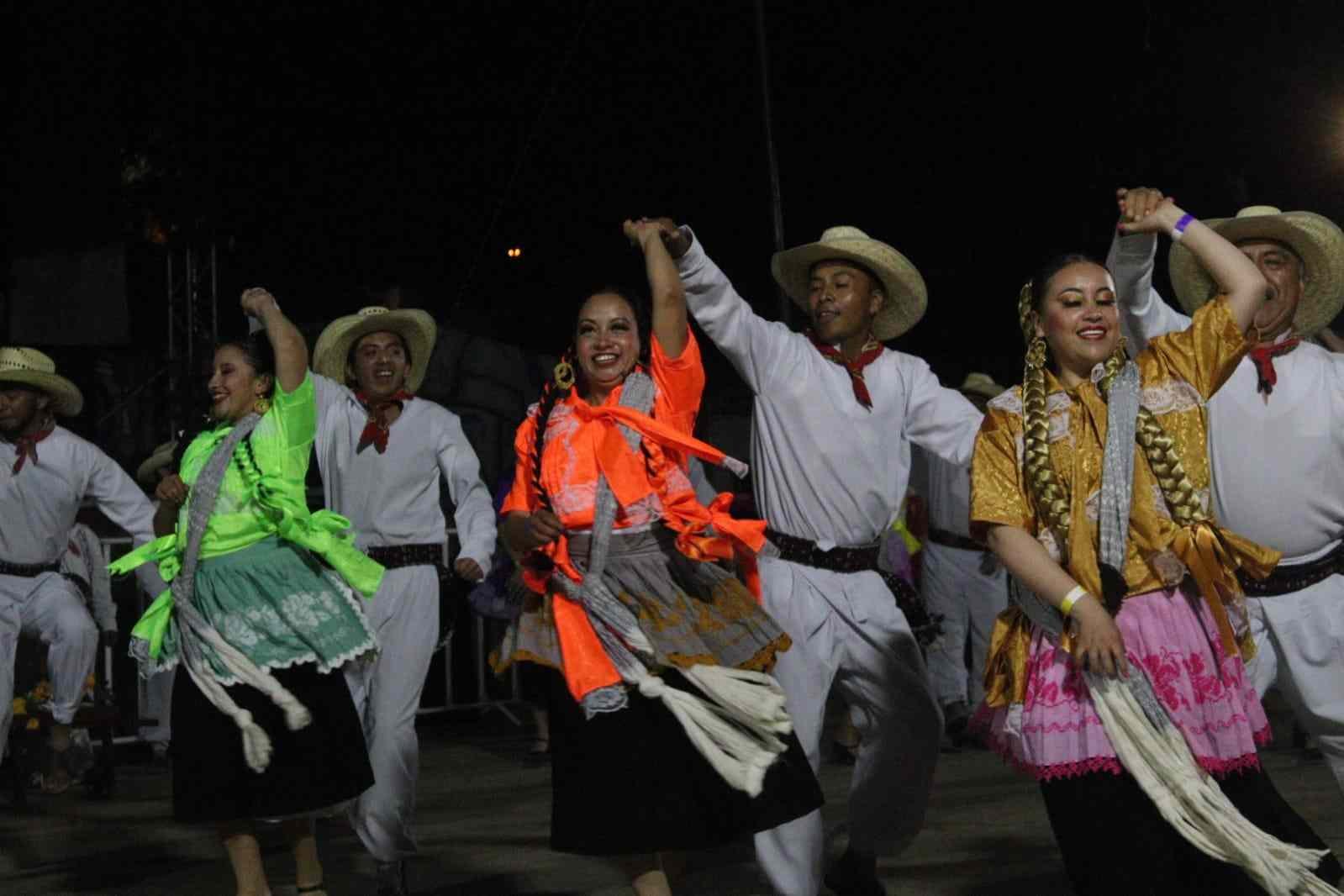 CELEBRAN ENCUENTRO NACIONAL DE MAESTROS DE DANZA EN ATOYAC