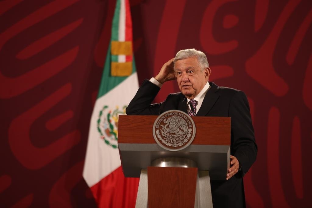 INE ORDENA A AMLO NO HACER MENCIÓN ALGUNA DE XÓCHITL GÁLVEZ