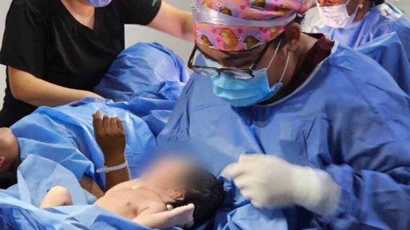 DA A LUZ EN PLENA CONTINGENCIA POR INUNDACIONES