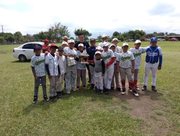 PIÑERITOS, CAMPEÓN DE LA LIGA INFANTIL DE BEISBOL