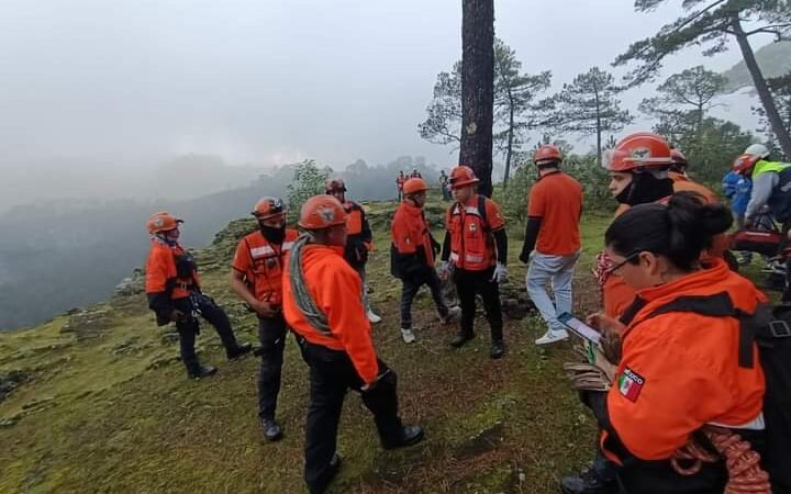 MUERE MENOR AL CAER A CRATER DE VOLCÁN