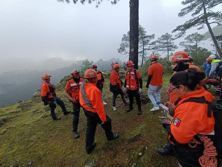 MUERE MENOR AL CAER A CRATER DE VOLCÁN