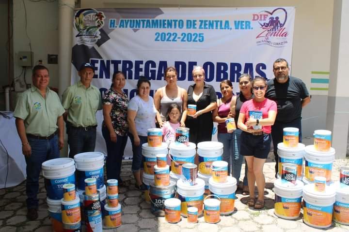 ALCALDE ENTREGA KITS DE PINTURA A ESCUELAS
