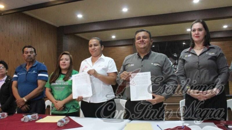 FIRMA DIF DE ALPATLÁHUAC CONVENIO DE COLABORACIÓN CON ICATVER