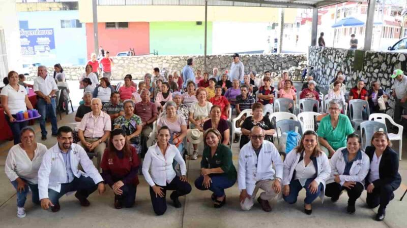REALIZAN JORNADA DE SALUD PARA ADULTOS MAYORES