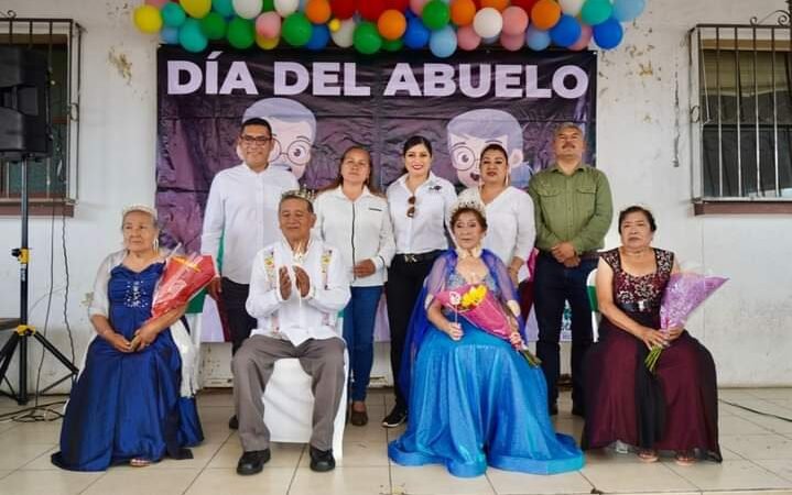 FESTEJAN A LOS ABUELOS EN CHOCAMÁN