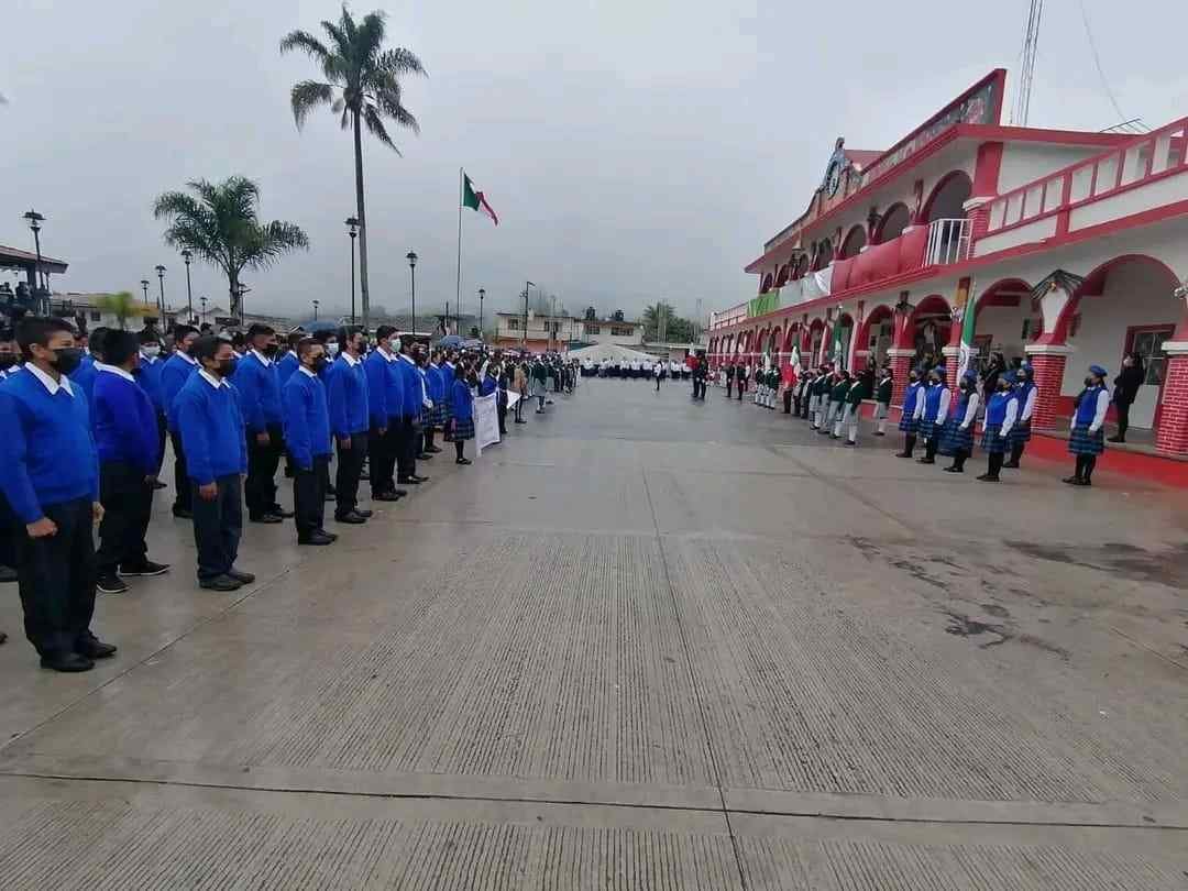 PREPARAN FESTEJOS PATRIOS EN CALCAHUALCO