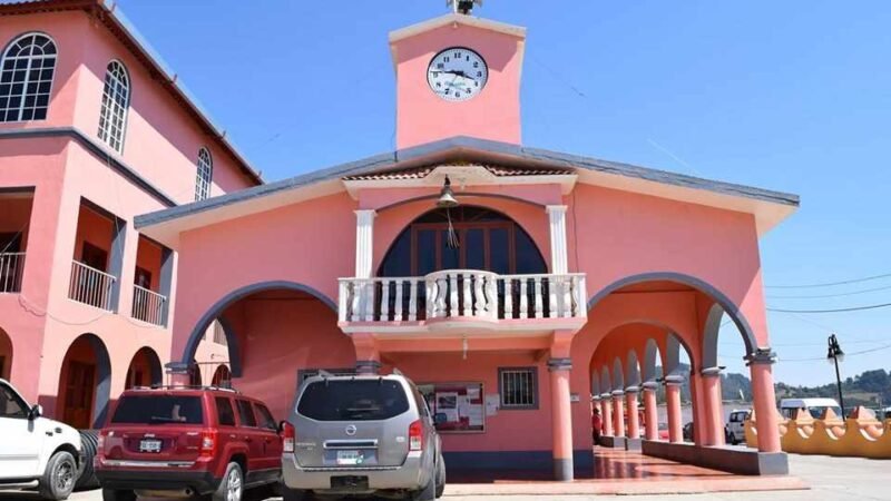 POLICÍA FUE GOLPEADO POR VÁNDALOS; MURIÓ EN EL HOSPITAL