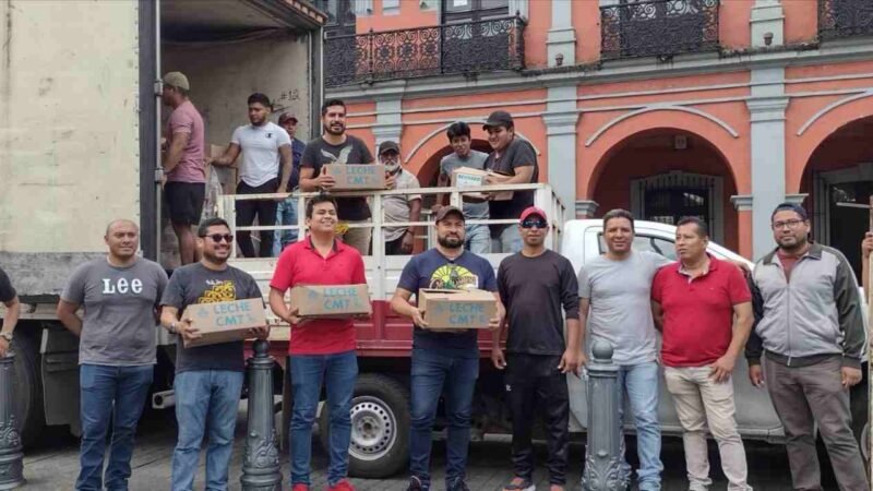 ENTREGA AYUNTAMIENTO LECHE A BAJO COSTO