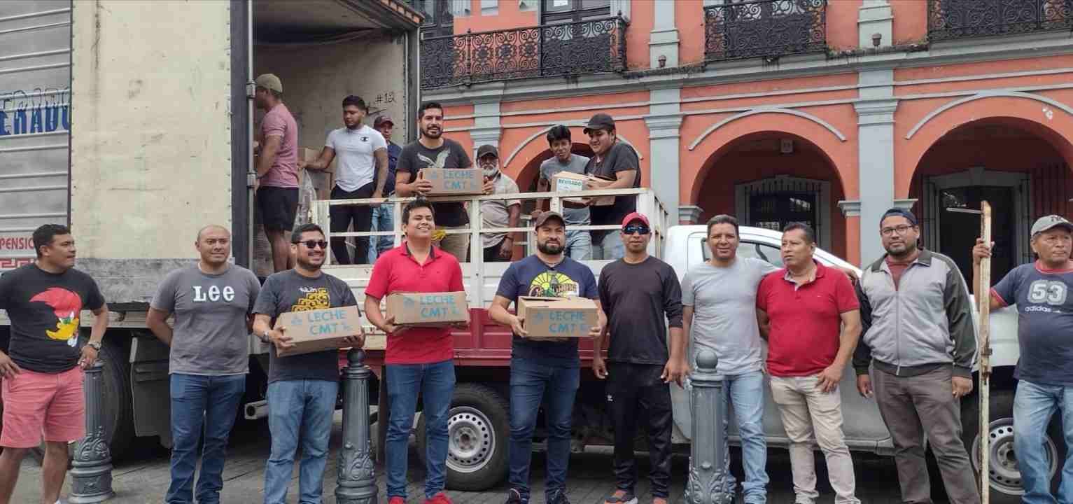 ENTREGA AYUNTAMIENTO LECHE A BAJO COSTO