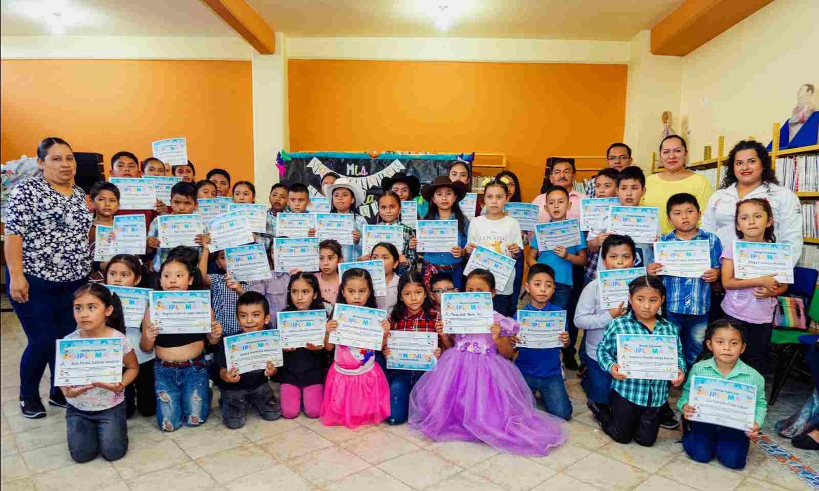 CONCLUYE CURSO DE VERANO EN COSCOMATEPEC