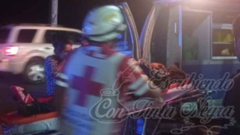 DERRAPA PAREJA DE MOTOCICLISTAS EN TOTUTLA