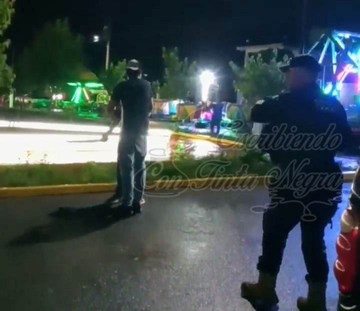 POBLADORES SE ENFRENTAN A LA POLICÍA; DETIENEN A 3