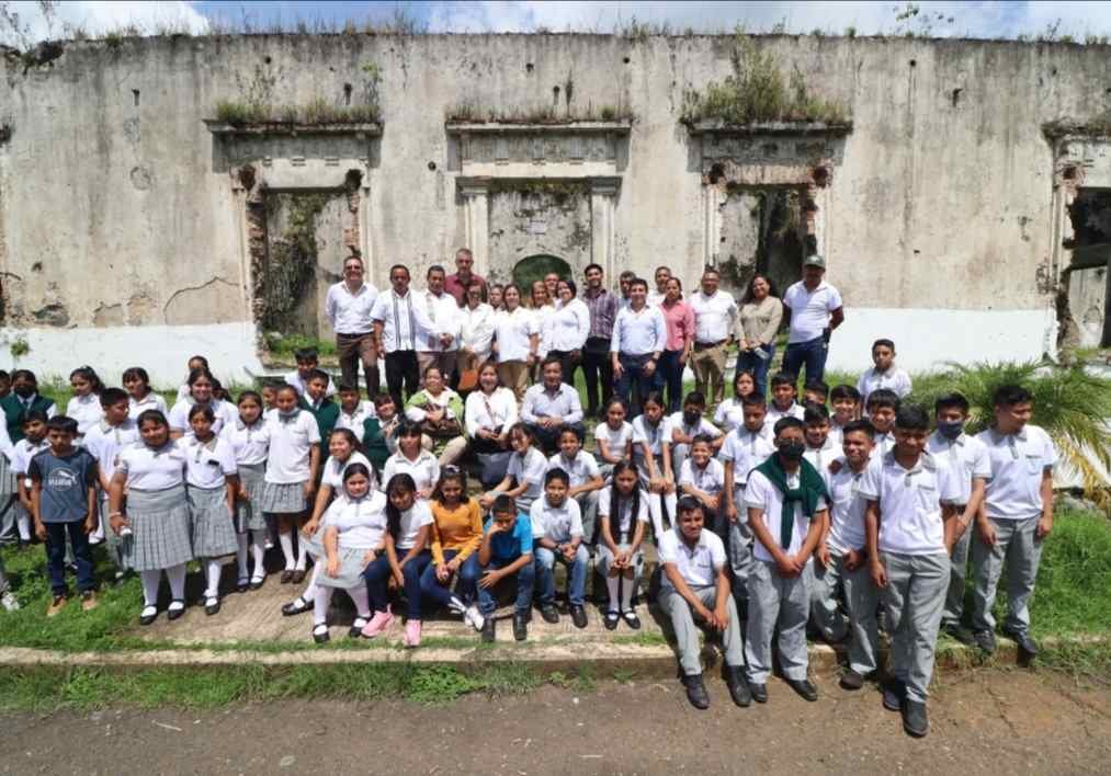 RECIBE CLAVE TELESECUNDARIA DE SANTA LUCÍA, AVANZA PROCESO DE LA TRANSFORMACIÓN EN LA EDUCACIÓN