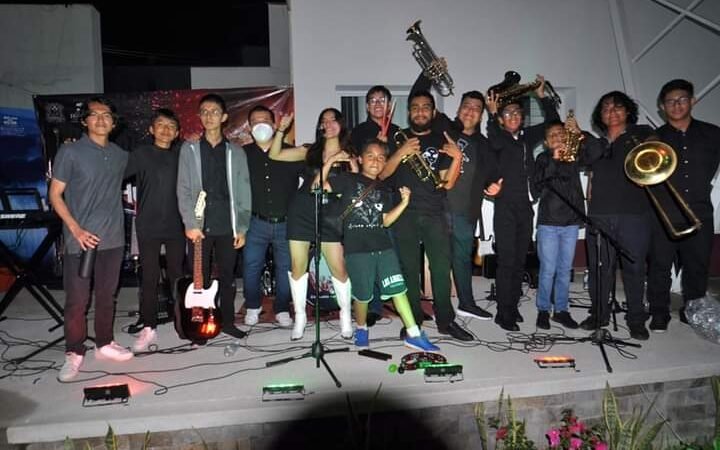 SE PRESENTA BANDA DE ROCK CRESCENDO EN TARDE CULTURAL