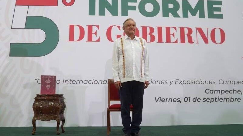 “ARRIBA LOS DE ABAJO Y ABAJO LOS PRIVILEGIOS”: 5TO INFORME DE GOBIERNO