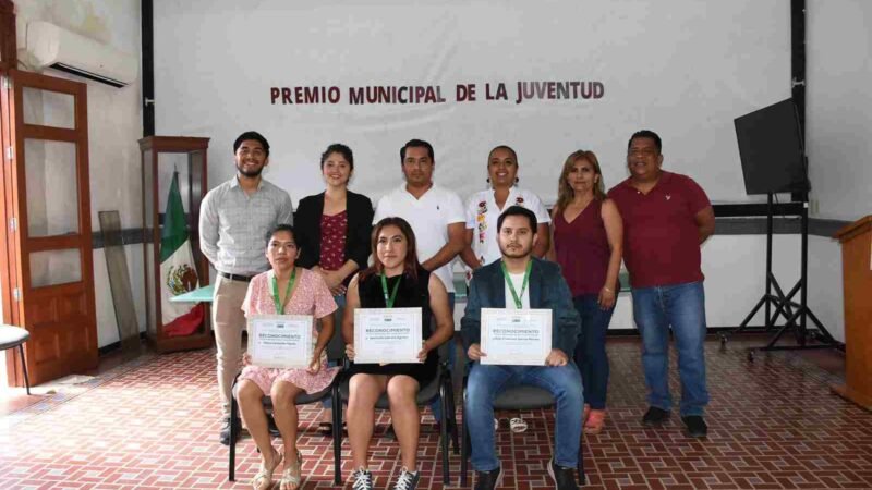 ENTREGA AYUNTAMIENTO DE FORTÍN EL PREMIO DE LA JUVENTUD 2023