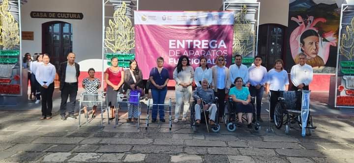 ENTREGAN APOYOS FUNCIONALES EN HUATUSCO