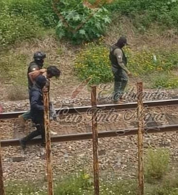 CAPTURAN A DOS CON ARMA