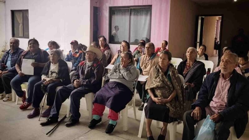 ENTREGAN APARATOS FUNCIONALES EN CALCAHUALCO