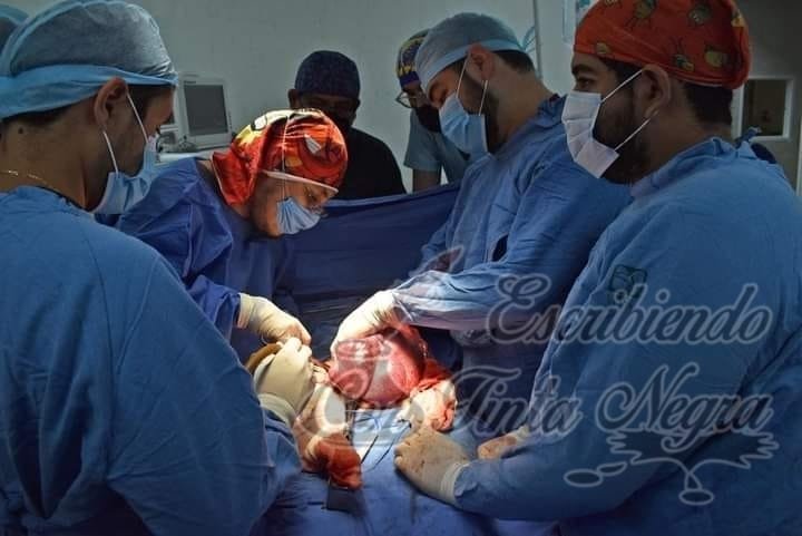 LE EXTIRPAN TUMOR DE 4 KILOS