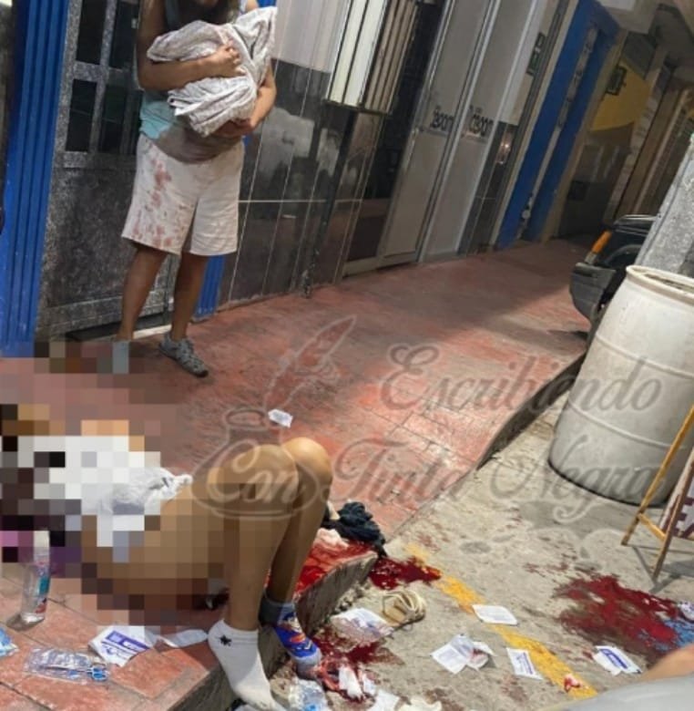 JOVEN DIO A LUZ EN LA CALLE; DENUNCIAN NEGLIGENCIA MÉDICA
