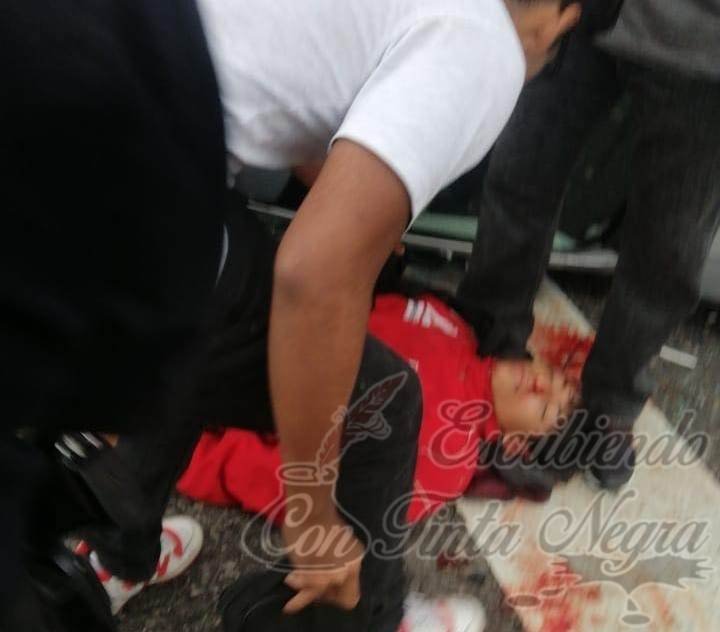 MUERE MENOR TRAS VOLCADURA