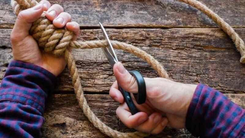 LA OMS INSTA A DESPENALIZAR EL SUICIDIO EN LOS PAÍSES DONDE AÚN ES DELITO