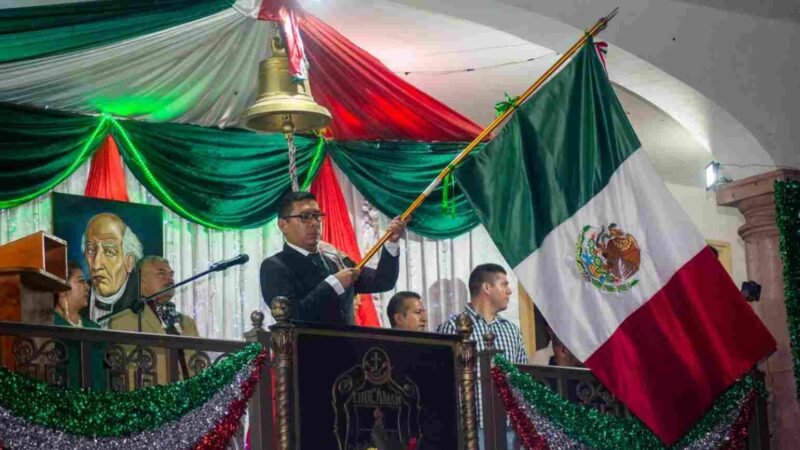 CELEBRAN ANIVERSARIO DE LA INDEPENDENCIA DE MÉXICO