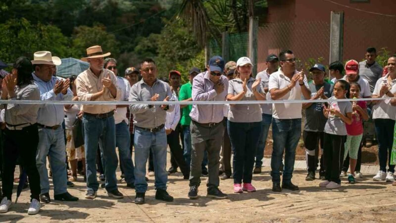 ENTREGA VENTURA DEMUNER OBRAS EN IXPILA