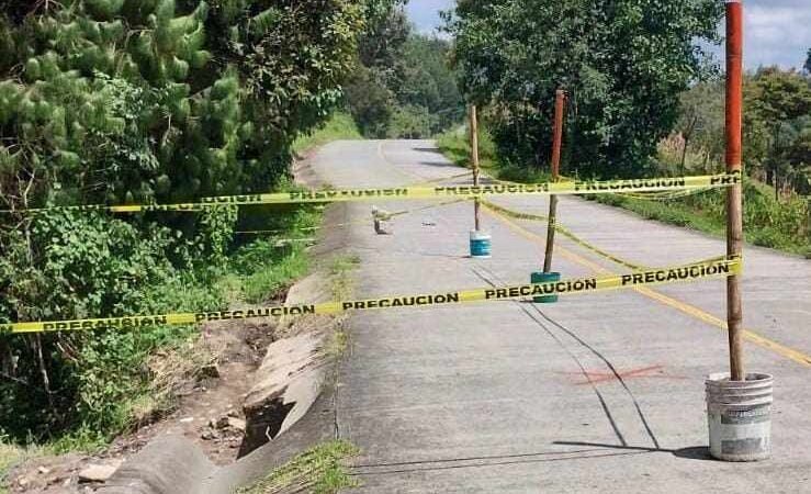 CONSTRUIRÁN MURO DE CONTENCIÓN SOBRE TRAMO CALCAHUALCO-CRUZ VERDE