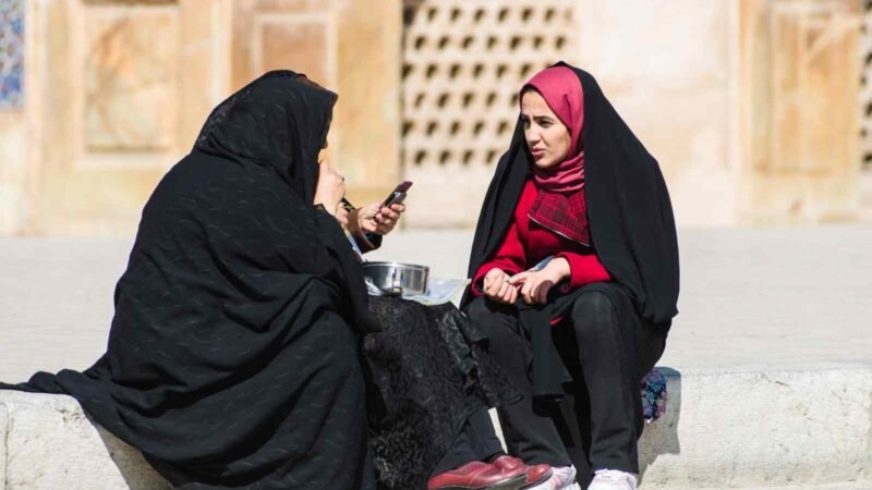 “HUMILLANTE” LA LEY SOBRE VESTIMENTA EN IRÁN: ONU