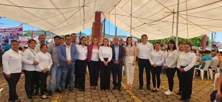 ENTREGA DIF DE HUATUSCO APOYOS