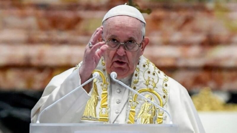 PAPA FRANCISCO CONDENA LEYES QUE REGULAN LA EUTANASIA