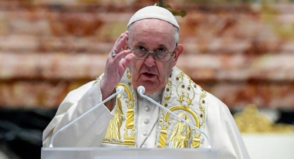 PAPA FRANCISCO CONDENA LEYES QUE REGULAN LA EUTANASIA