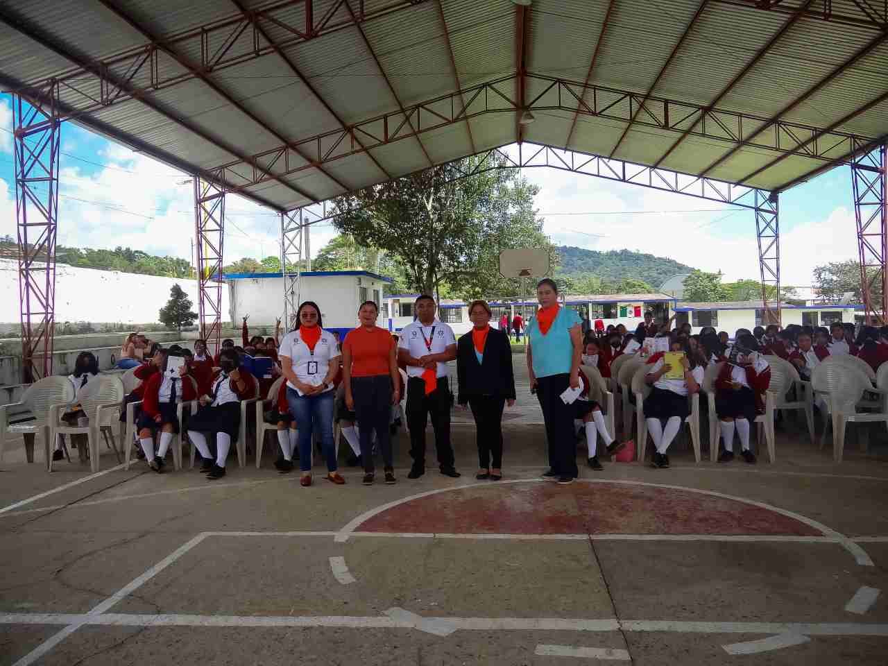 IMPARTEN PLÁTICA SOBRE VIOLENCIA DE GÉNERO