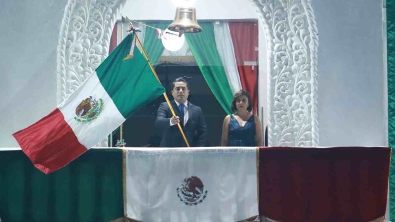 ENCABEZA GERARDO ROSALES GRITO DE INDEPENDENCIA