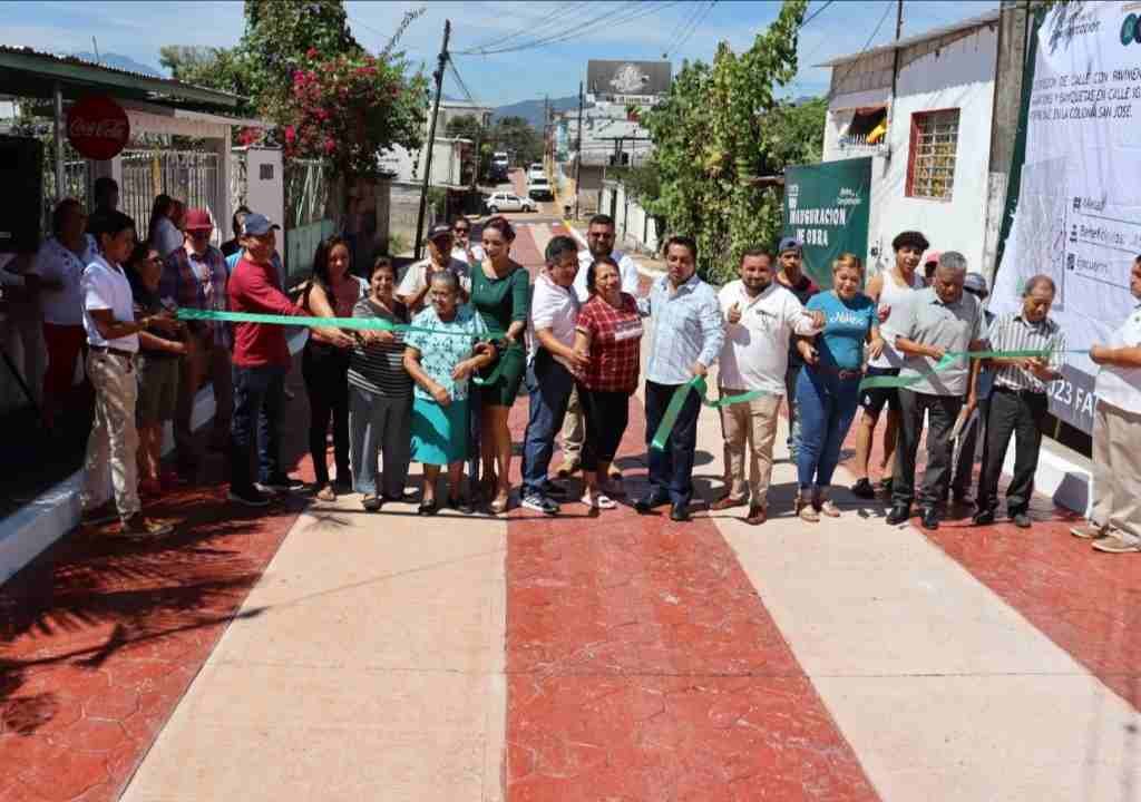 INAUGURA GERARDO ROSALES OTRA OBRA DE URBANIZACIÓN EN SAN JOSÉ