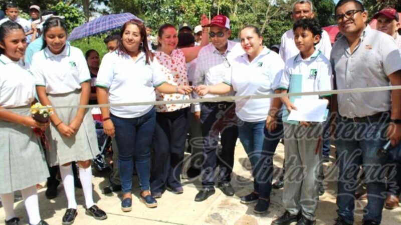 VENTURA DEMUNER ENTREGA OBRAS EN MICHAPA